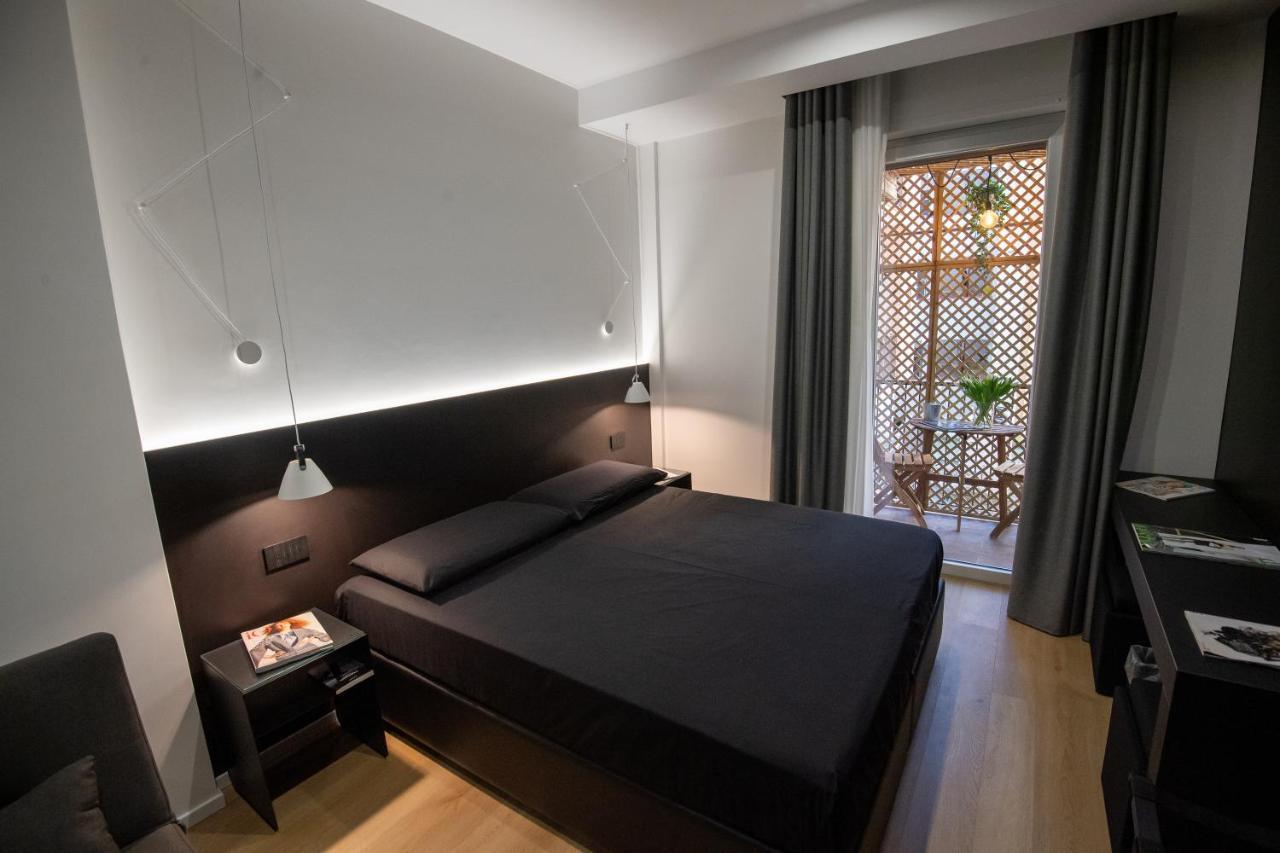 Contemporaneamente 147 - Modern & Comfort Rooms Bari Eksteriør bilde