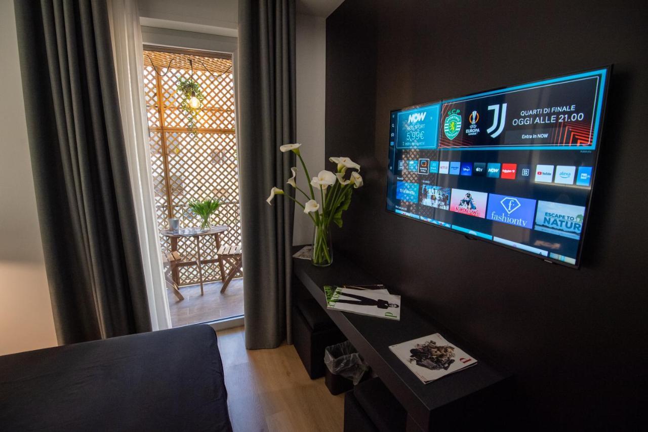 Contemporaneamente 147 - Modern & Comfort Rooms Bari Eksteriør bilde