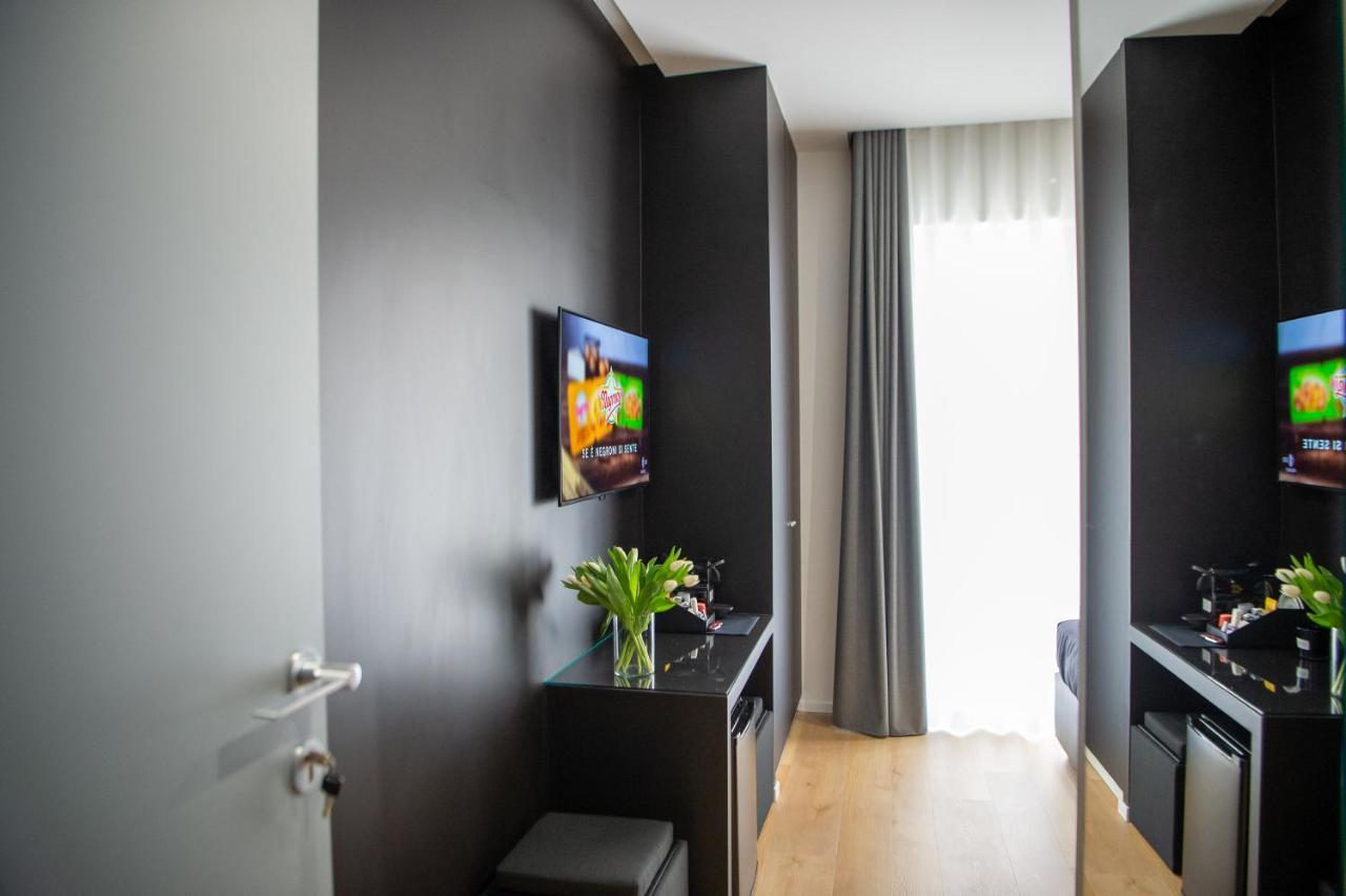Contemporaneamente 147 - Modern & Comfort Rooms Bari Eksteriør bilde