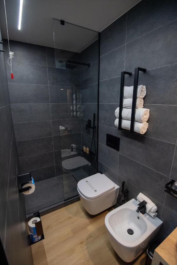 Contemporaneamente 147 - Modern & Comfort Rooms Bari Eksteriør bilde