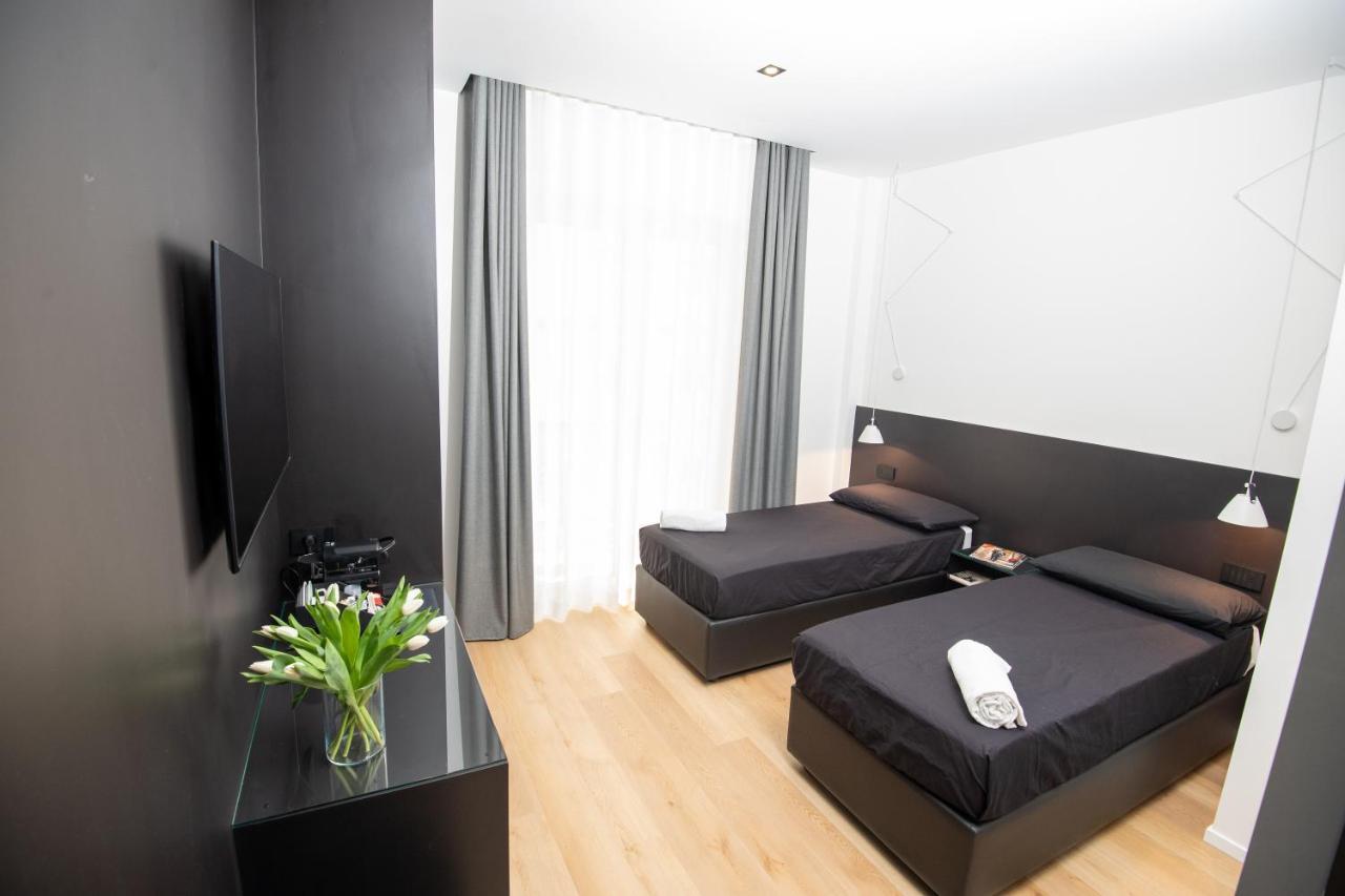 Contemporaneamente 147 - Modern & Comfort Rooms Bari Eksteriør bilde