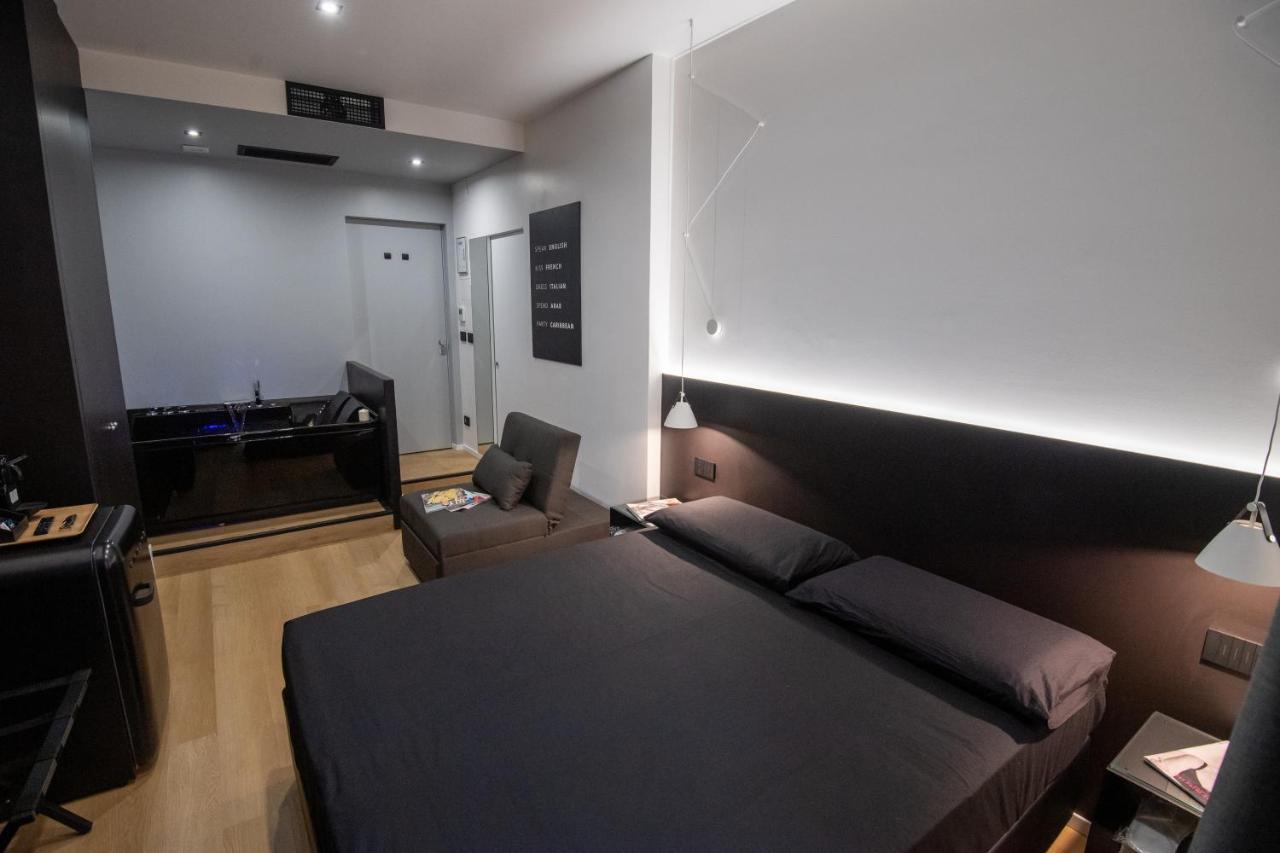 Contemporaneamente 147 - Modern & Comfort Rooms Bari Eksteriør bilde